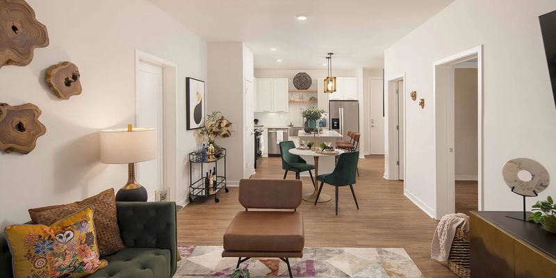 Jacksonville House: 11849 Palm Bay Pkwy