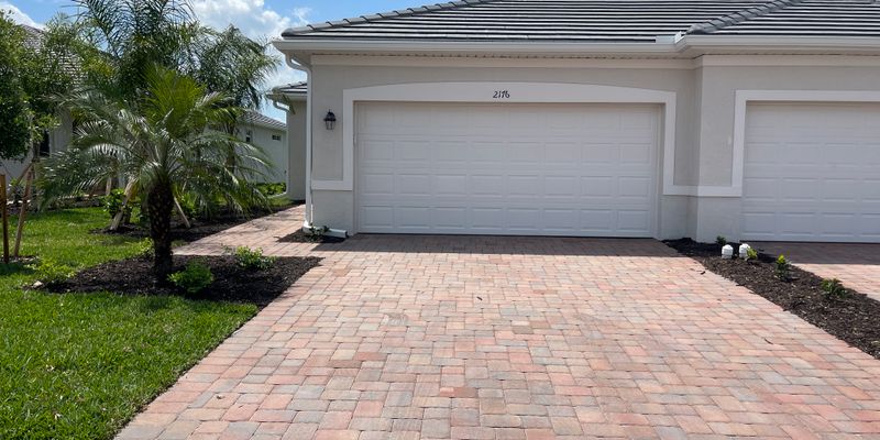 Naples House: 2176 Dragonfruit Wy