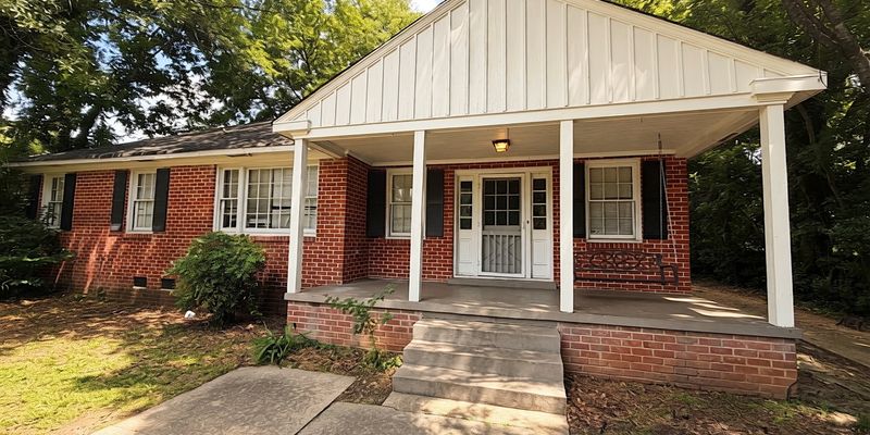 Columbus House: 815 6th Ave N