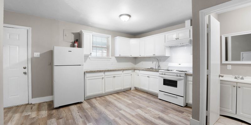 Greenville Apartment: 3430 Sockwell Blvd