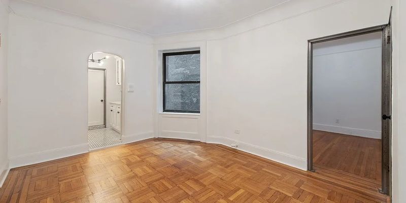 New York House: 127 W 82nd St APT 2B,
