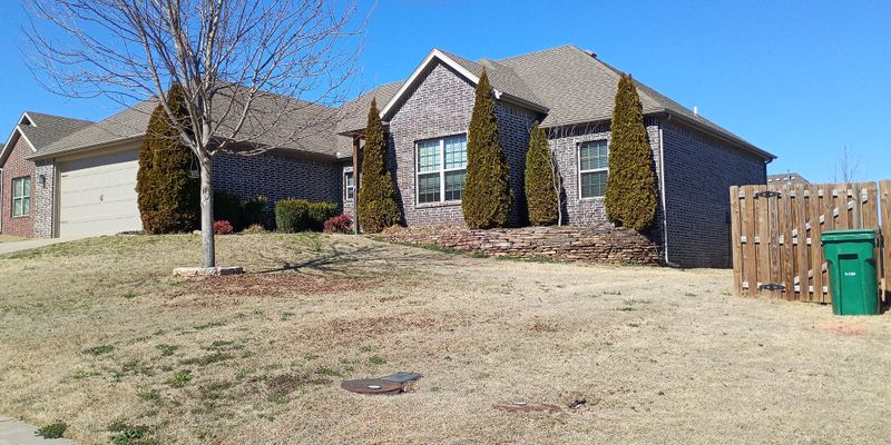 Centerton House: 1610 Sweetbriar Way