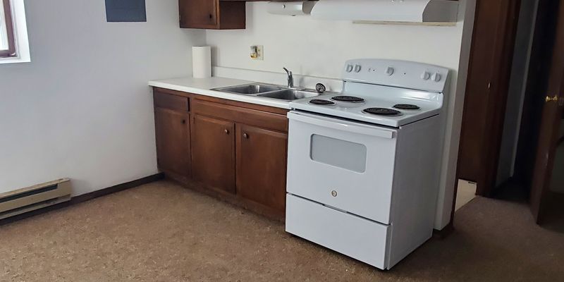 Dubuque Apartment: 1710 Westridge Court