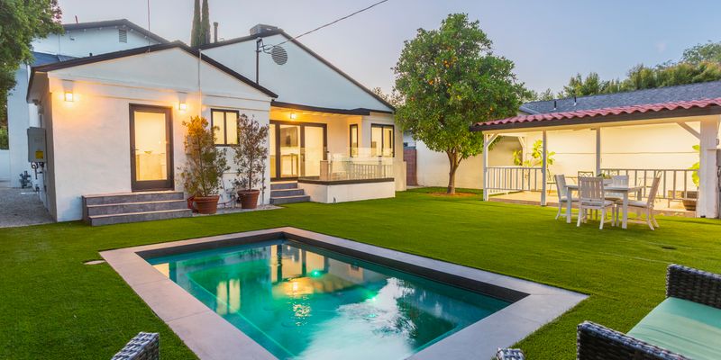 Los Angeles House: 4418 Farmdale Ave