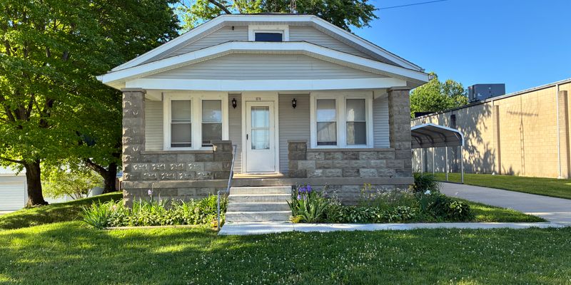 Jasper House: 5278 W. Center Street