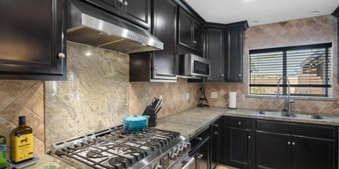 2032 E La Jolla Dr-16.jpg