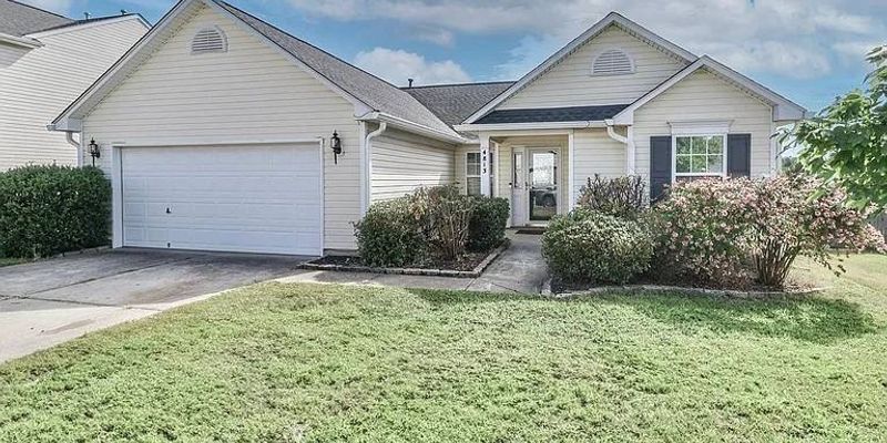 Concord House: 4813 Adamshire Ave