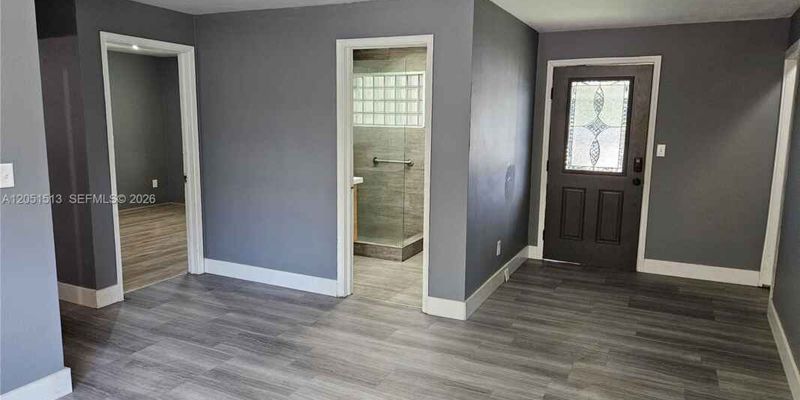 West Park House: 5627 SW 26th St