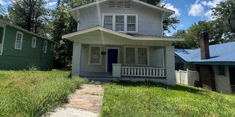Birmingham House: 2436 Avenue S