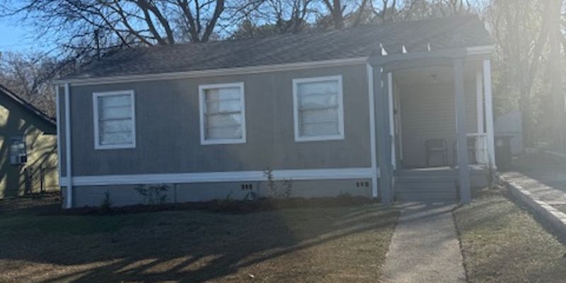 Birmingham House: 2035 Hollins Dr