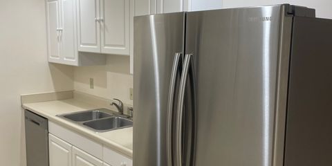 Oxford 917 Kitchen.jpg