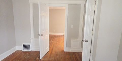 Livingroom2.JPG