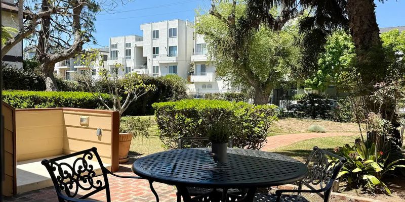 Los Angeles Condo: 6672–6686 W 86th Pl Los Angeles, CA 90045