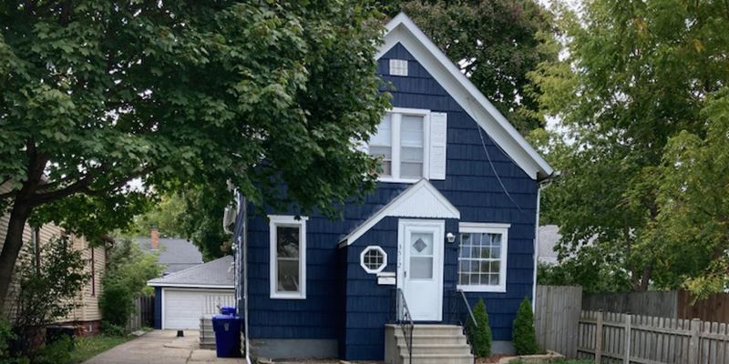 Kenosha Apartment: 3512 14th Ave