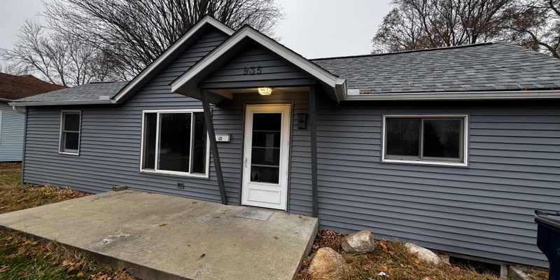 Warsaw House: 935 Sheridan St