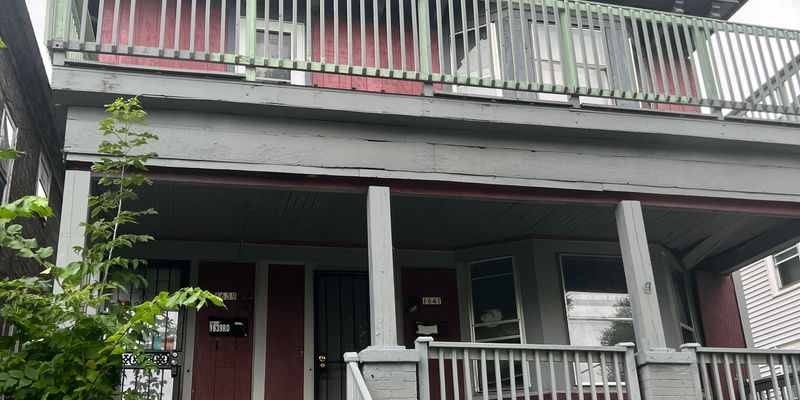 Milwaukee House: 1639 N 33rd St