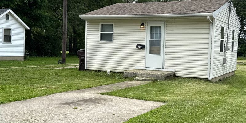 Rantoul House: 212 W Letchworth St