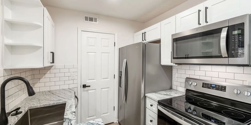 Marysville Apartment: 777 Milcrest Dr