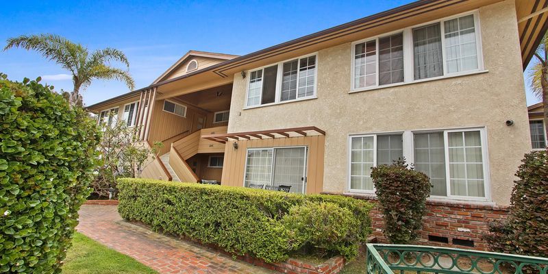 Los Angeles Condo: 6640–6654 W 86th Pl Los Angeles, CA 90045