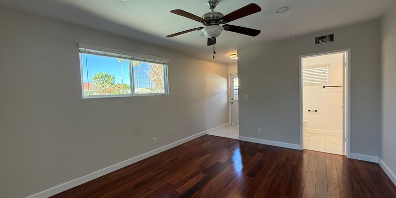 Los Angeles House: 20029 Ingomar St