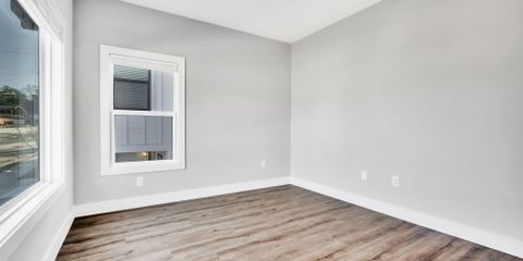 18-web-or-mls-4443-02311.jpg