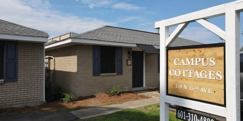 Hattiesburg Apartment: 119 N 35th Ave