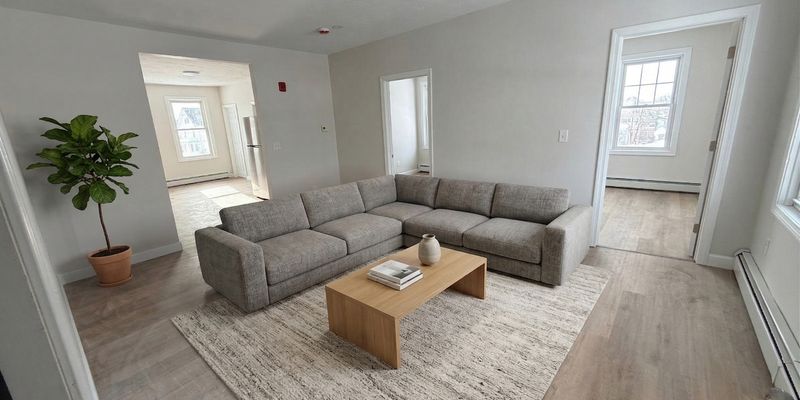 West Warwick Apartment: 10 Shippee Ave