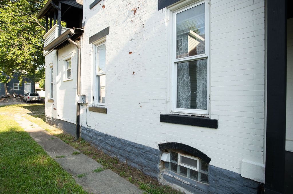415 Brightwood Ave photo 5