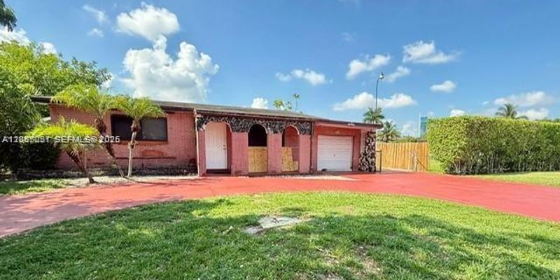 Fort Lauderdale House: 4088 SW 51st St