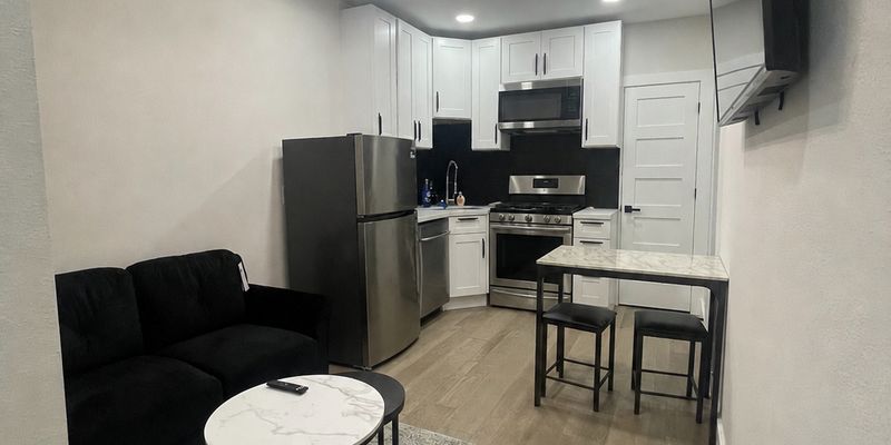 Houston Apartment: 2039 McClendon St