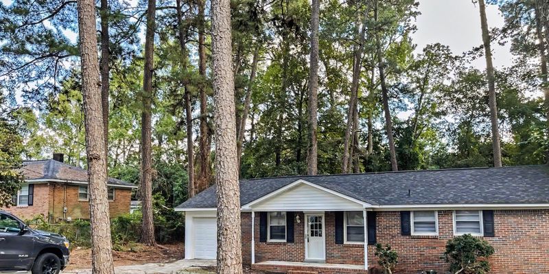 Columbia House: 1132 Mandel Dr