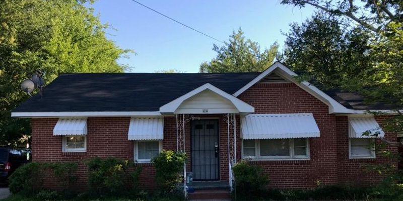 Macon House: 846 Beddingfield Avenue