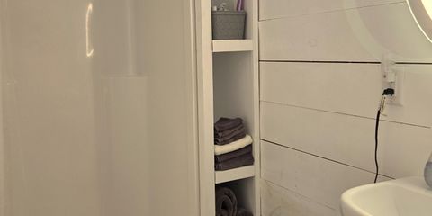 10_20250105_Blue shower.jpg