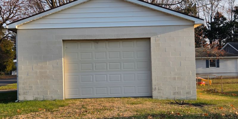 Smyrna House: 121 N Clements St