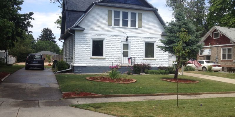 Spring Lake Apartment: 407 River St