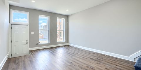 2004 Homewood Ave (4).jpg 2004 Homewood Ave (4).jpg