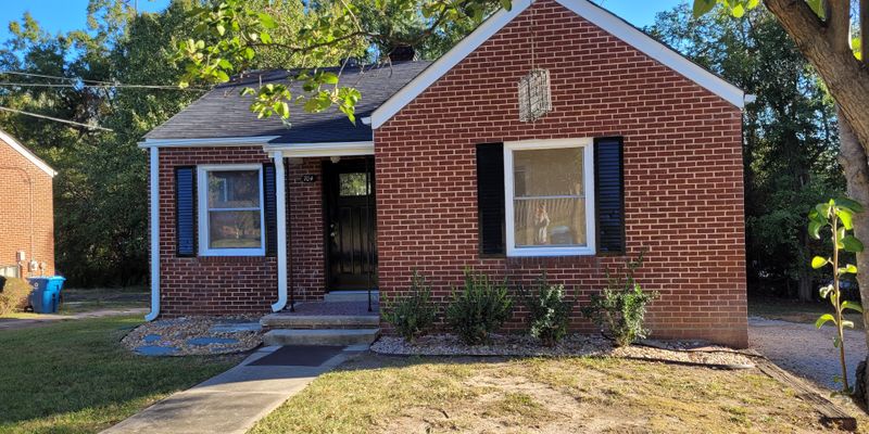 Salisbury House: 704 W Council St