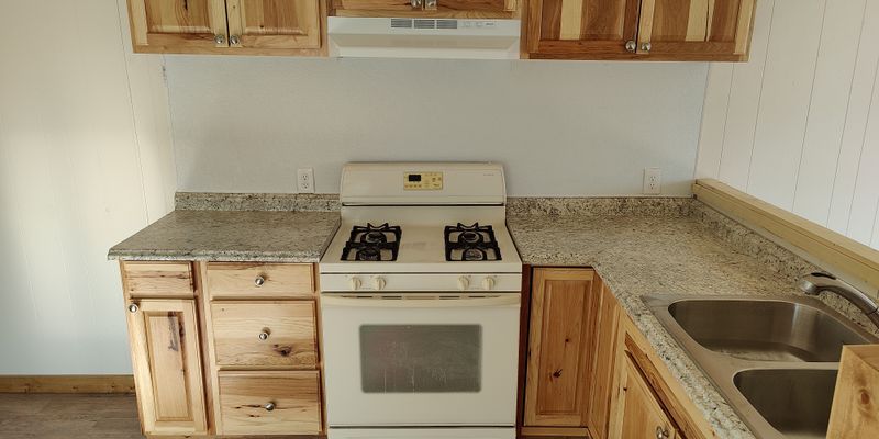 Soda Springs Apartment: 421 North Hooper Avenue