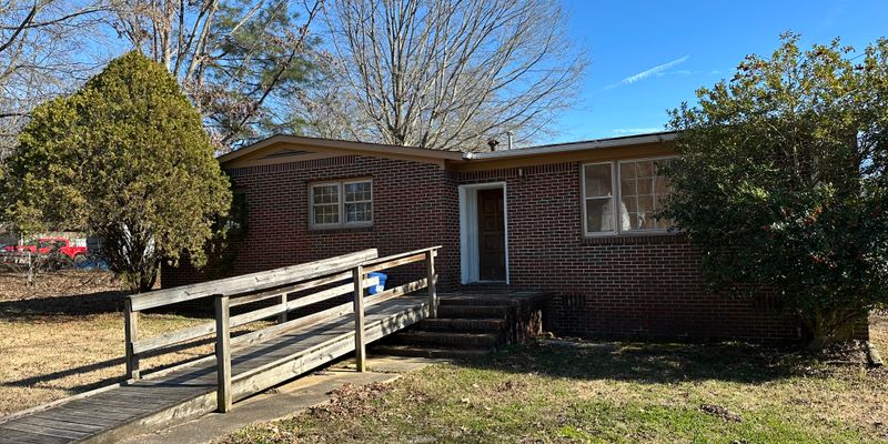 Pell City House: 3216 7th Ave N