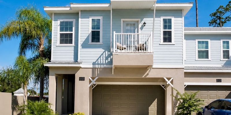 Longwood House: 534 Lake Wildmere Cove