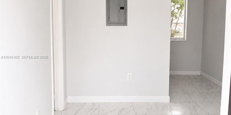 NORTH MIAMI House: 14399 NE 5th # 5