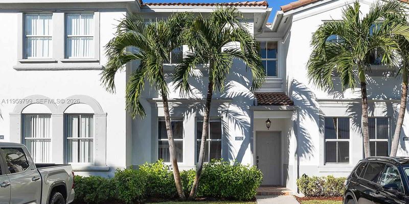 Miramar Apartment: 3952 SW 157th Ave