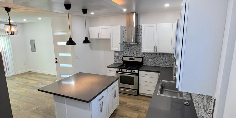 Tarzana House: 5700 Vanalden Avenue