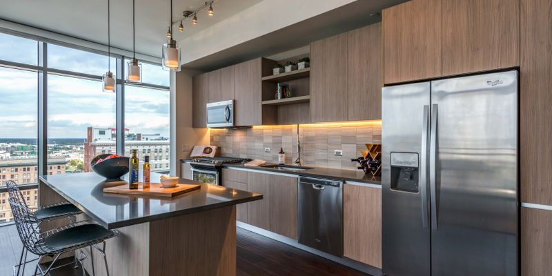 Houston Apartment: 1399 Fannin St