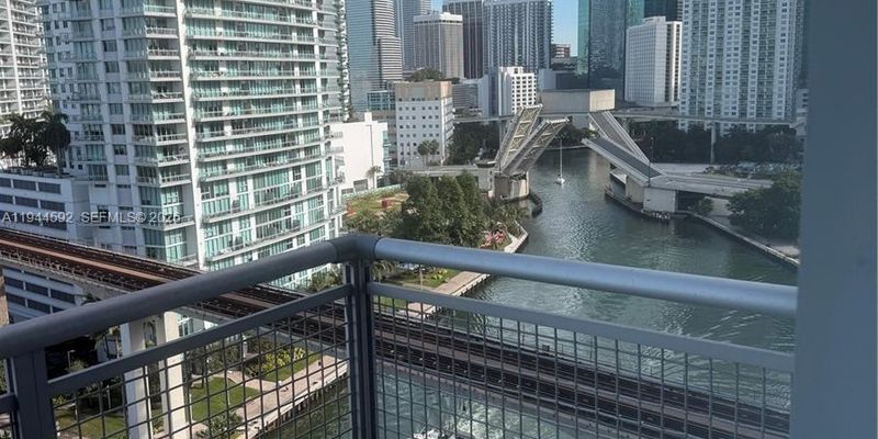 Miami Apartment: 690 SW 1st Ct