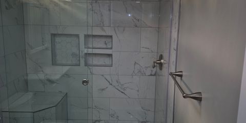 Bathroom 2.jpg