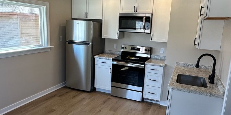 Manitowoc Apartment: 1217 N 9th St