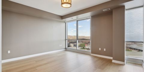 25-146_1305 5th St_418.jpg