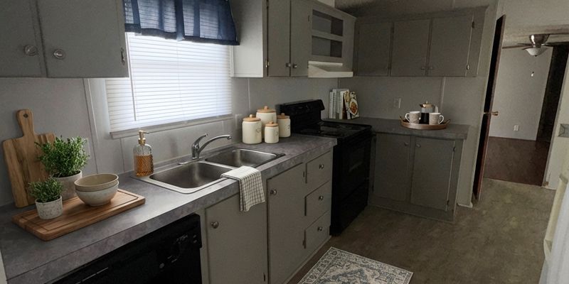 Lake Charles House: 239 N Perkins Ferry Rd Lot 67