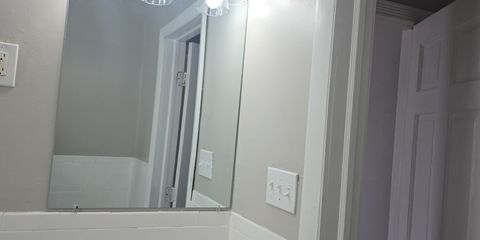 Bathroom2.JPG
